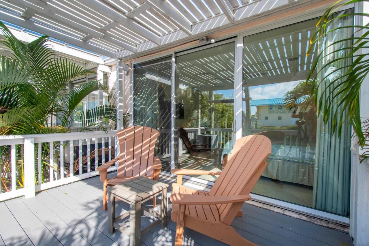 Beach Living At Island Pine Villas Blaw George Town Eksteriør bilde